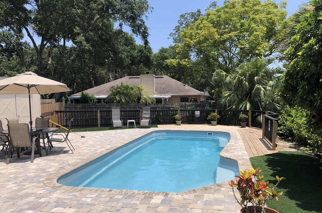 custom fiberglass pool florida